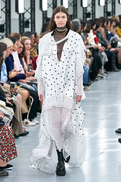 Look 34